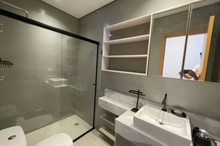 Apartamento 2 dormitórios (1 suíte), porteira fechada, 1 vaga demarcada, no José Menino, Santos