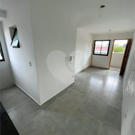 Casa à venda com 3 quartos, sendo 1 suíte, no condomínio Residencial Calegari, São Paulo - SP