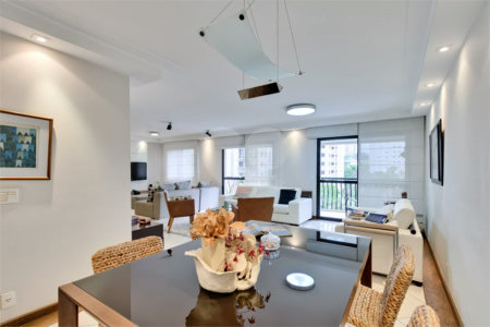 Apartamento à venda com 3 quartos, sendo 2 suítes, em Alto da Boa Vista, São Paulo, SP