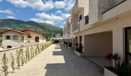 Casa à venda com 3 suítes no condomínio Celina Residencial, Atibaia - SP