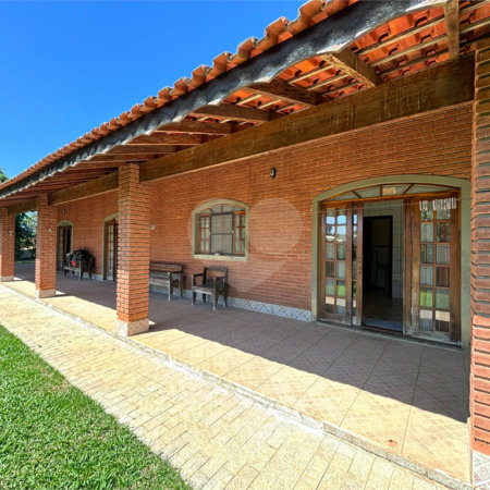 Casa Térrea à venda com 4 quartos, sendo 2 suítes, em Alpes D'Ouro, Bom Jesus dos Perdões, SP
