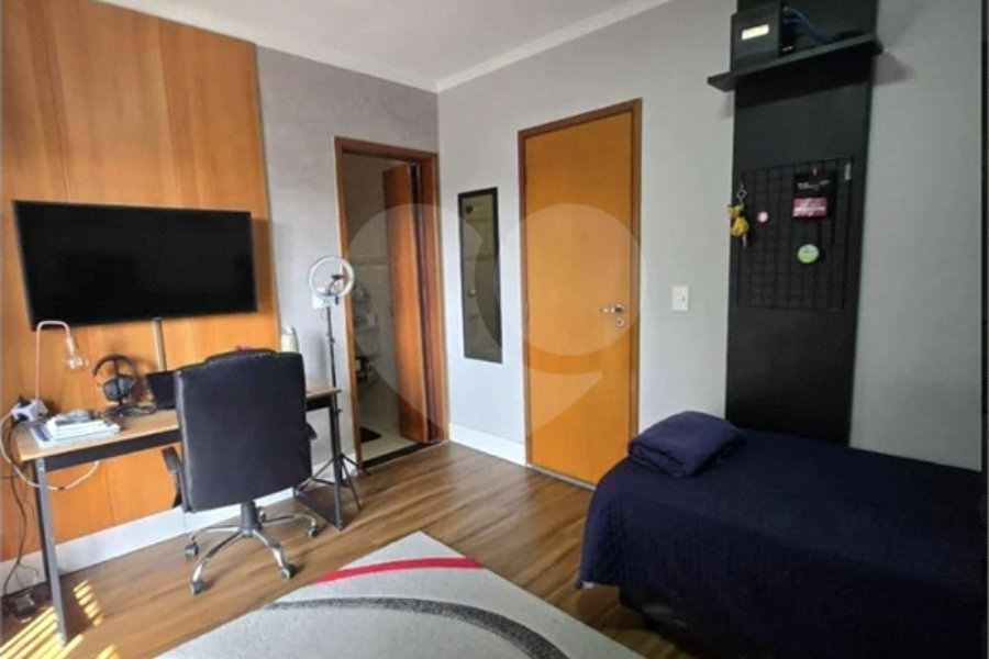 Casa à venda com 4 quartos, sendo 2 suítes, no condomínio Bosque dos Pássaros, São Paulo - SP