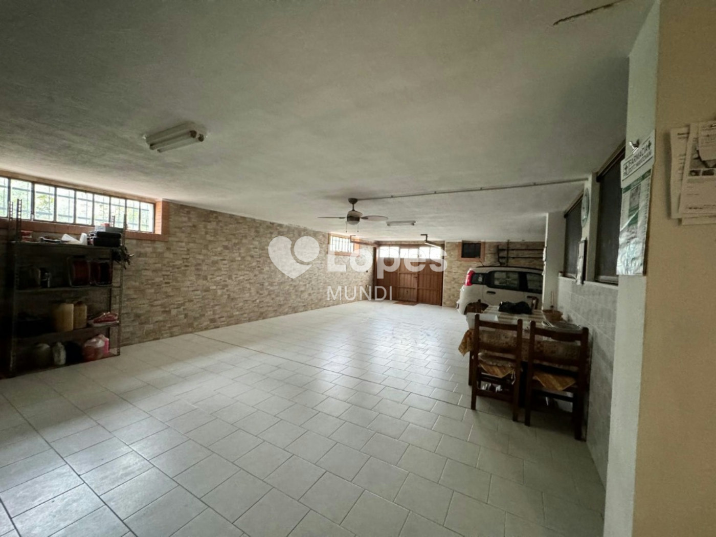 Casa multifamiliar à venda em Verona, Itália – 3 unidades e 12.000 m²