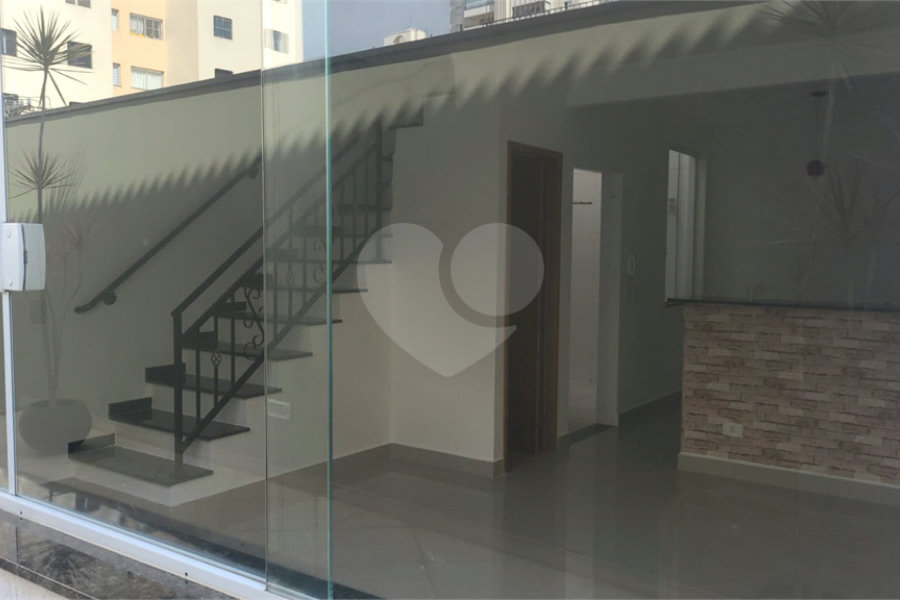 Casa à venda ou para alugar com 2 suítes no condomínio Santa Teresinha, São Paulo - SP