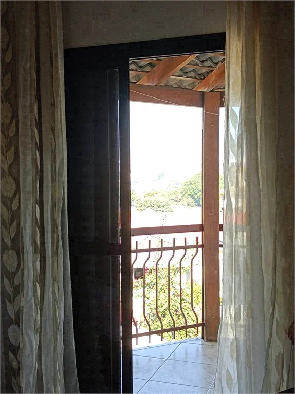Sobrado à venda com 5 quartos, sendo 4 suítes,  em Rolinópolis, São Paulo, SP