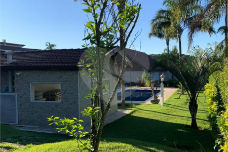 Casa Térrea à venda com 3 quartos, sendo 1 suíte, em Alpes D'ouro, Bom Jesus dos Perdões, SP