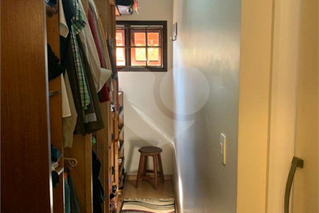 Sobrado à venda com 3 quartos, sendo 1 suíte, em Jardim Marajoara, São Paulo, SP
