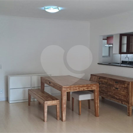 Apartamento à venda com 3 quartos, sendo 1 suíte, em Vila Paulicéia, São Paulo, SP