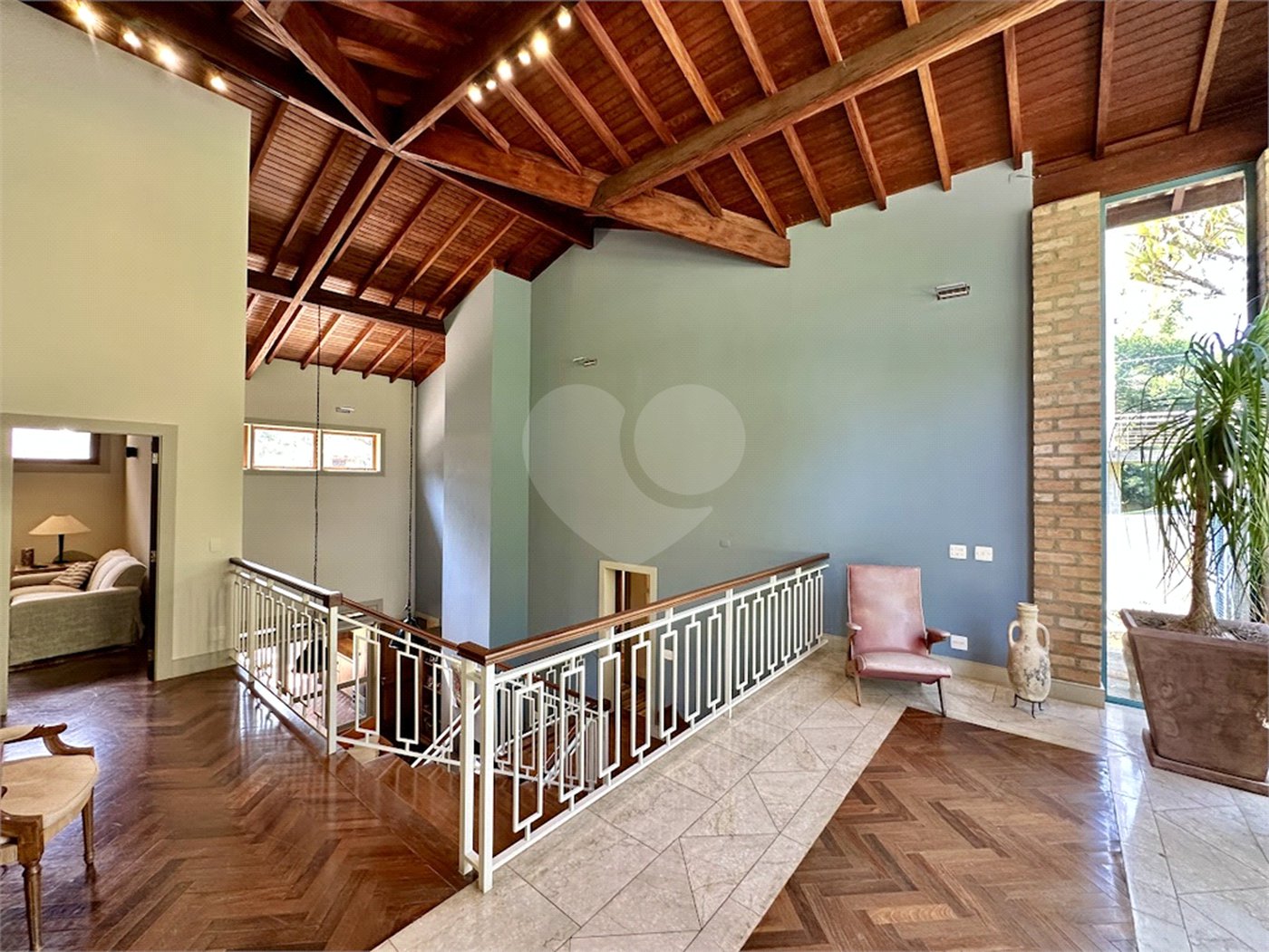 Casa à venda com 4 suítes no condomínio Parque das Artes, Embu das Artes - SP