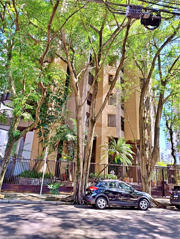 Apartamento à venda com 4 quartos, sendo 2 suítes,  em Indianópolis, São Paulo, SP