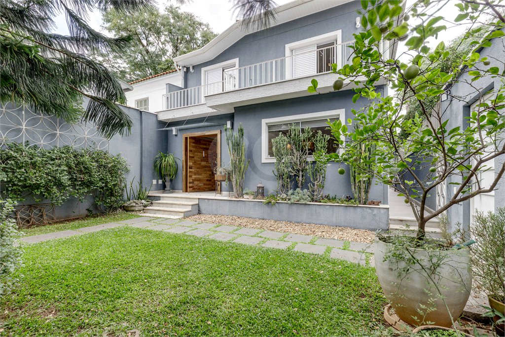 Casa de Vila à venda com 3 quartos, sendo 2 suítes, em Brooklin Velho, São Paulo, SP