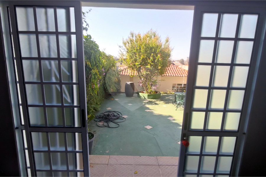 Casa Térrea à venda com 5 quartos em Horto, São Paulo, SP