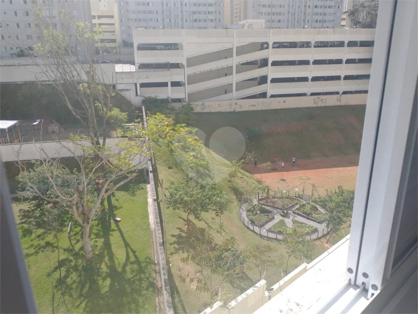 APARTAMENTO COM DOIS DORMITÓRIOS E UMA VAGA NA RAIMUNDO PEREIRA DE MAGALHÃES.