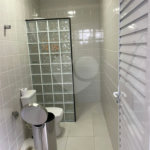 Casa à venda com 4 suítes no condomínio Aruã Lagos, Mogi das Cruzes - SP