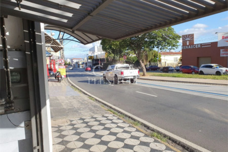 Sobrado à venda com 4 quartos, sendo 1 suíte, em Vila Carvalho, Sorocaba, SP