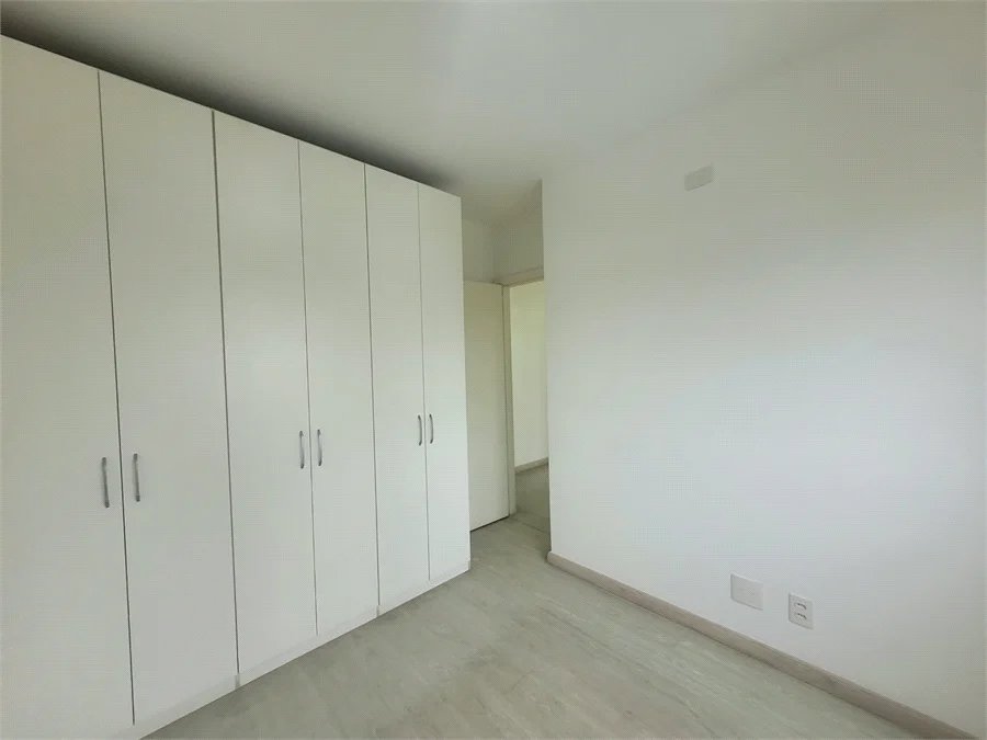 Apartamento à venda com 2 quartos em Vila Anastácio, São Paulo, SP
