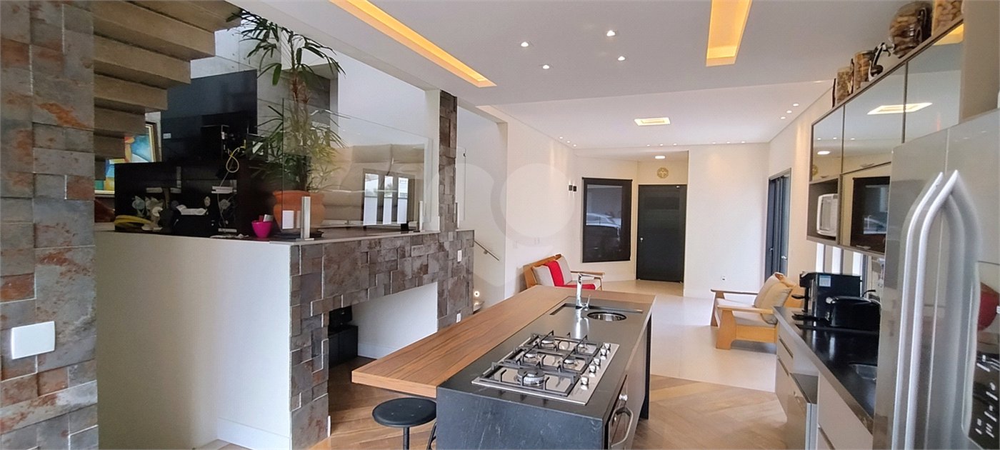 Casa à venda com 3 suítes no condomínio Porto do Sol, Valinhos - SP