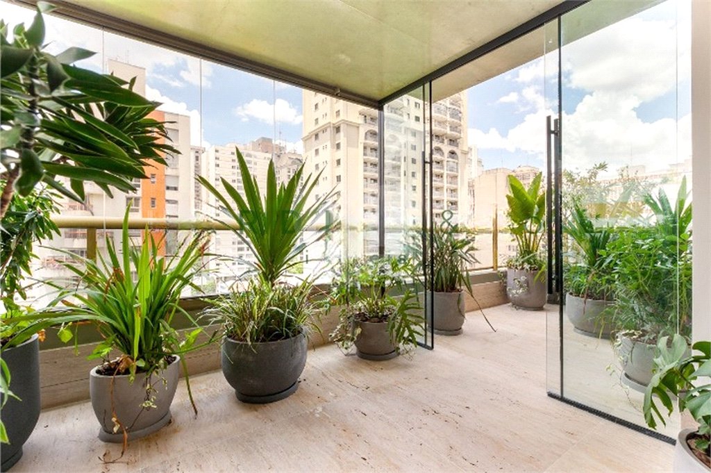 Apartamento à venda com 3 suítes em Cerqueira César, São Paulo, SP