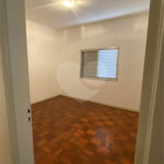 Casa à venda com 3 quartos em Campo Grande, São Paulo, SP