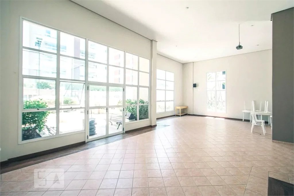 Apartamento à venda com 3 quartos, sendo 1 suíte,  em Vila Romana, São Paulo, SP