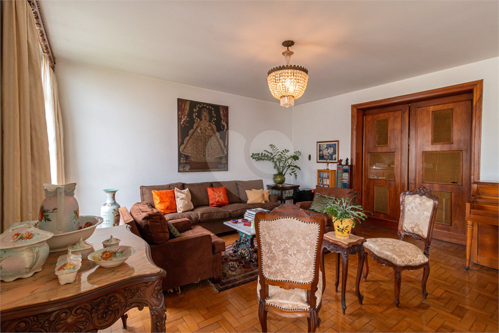 Apartamento à venda com 3 quartos, sendo 1 suíte, em Jardim Paulista, São Paulo, SP
