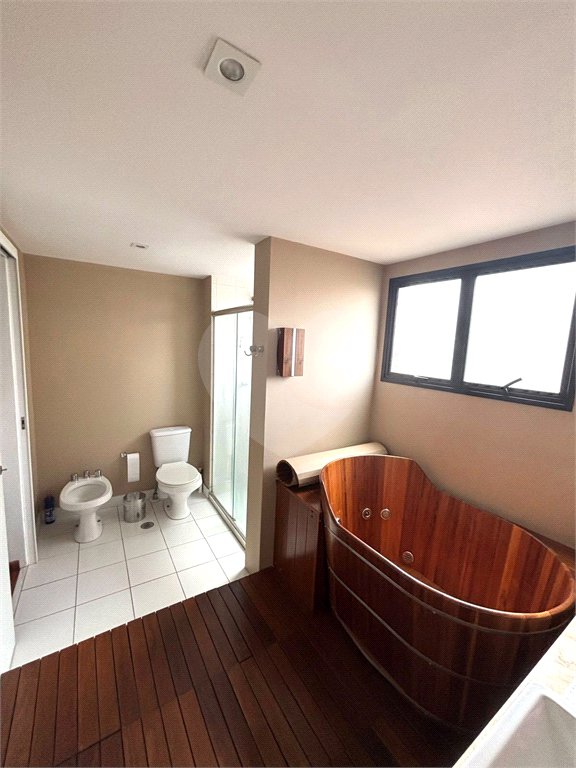 Apartamento à venda com 3 suítes em Granja Julieta, São Paulo, SP