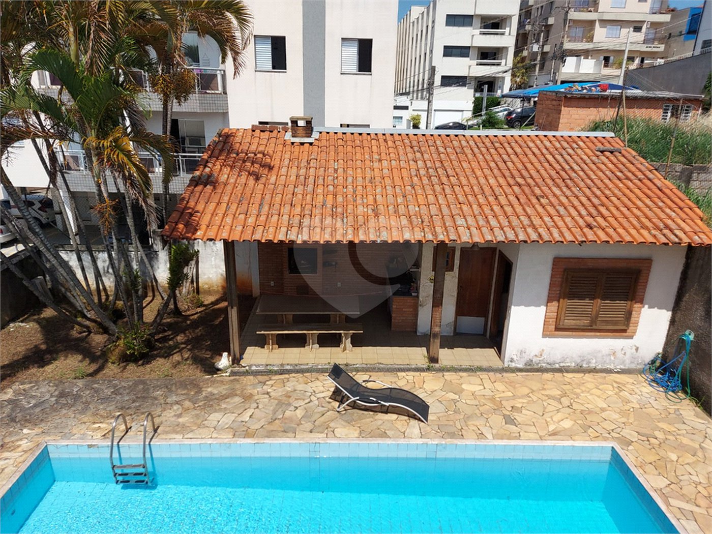 Sobrado à venda com 5 quartos, sendo 4 suítes, em Santa Rosa, Vinhedo, SP