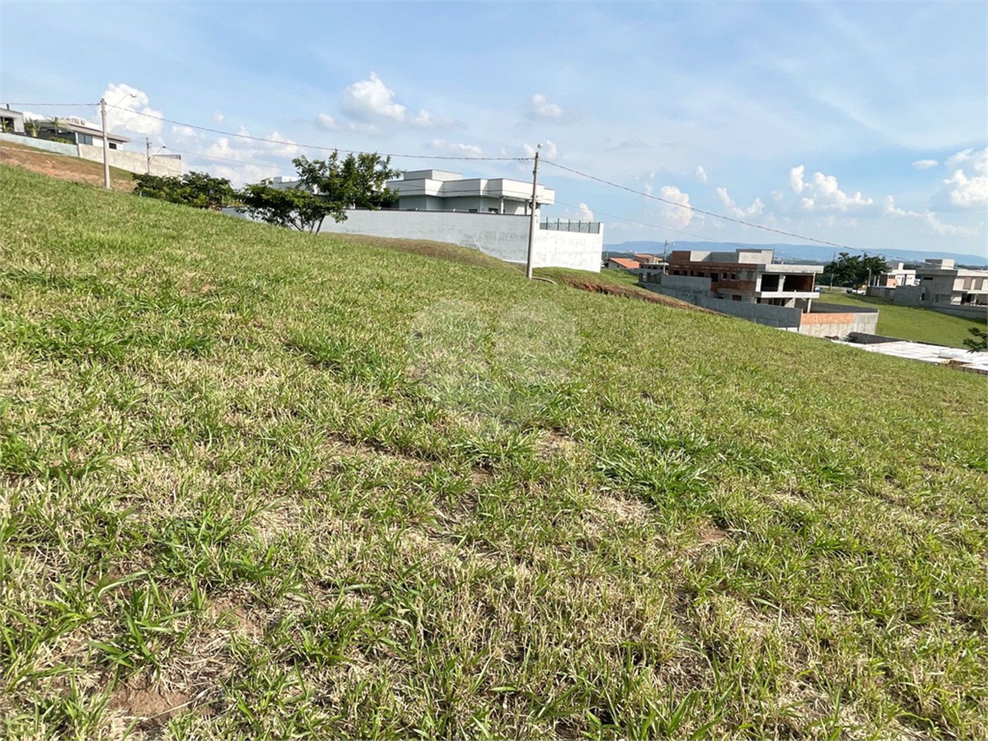 Terreno a venda no Condomínio Residencial Santa Isabel