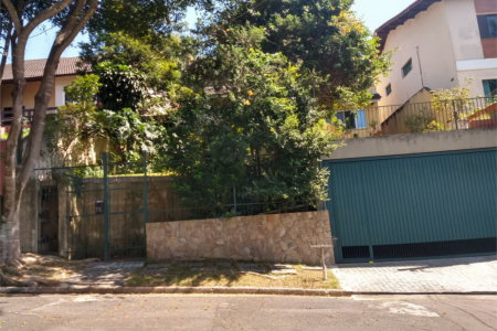 Sobrado à venda com 4 quartos, sendo 1 suíte,  em Parque dos Príncipes, São Paulo, SP