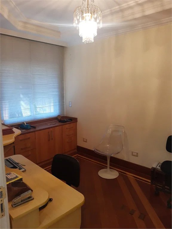 Casa à venda com 5 suítes em Jardim Leonor, São Paulo, SP