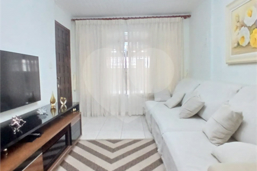 Casa à venda com 3 quartos, sendo 1 suíte, em Campo Limpo, São Paulo, SP