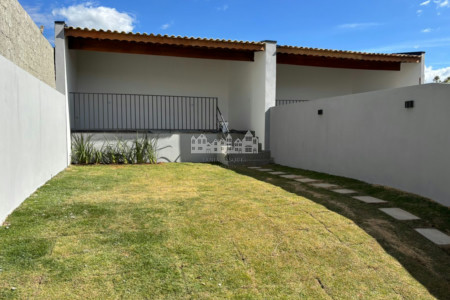 Casa à venda com 2 quartos, sendo 1 suíte, em Nova Suissa, Piracaia, SP