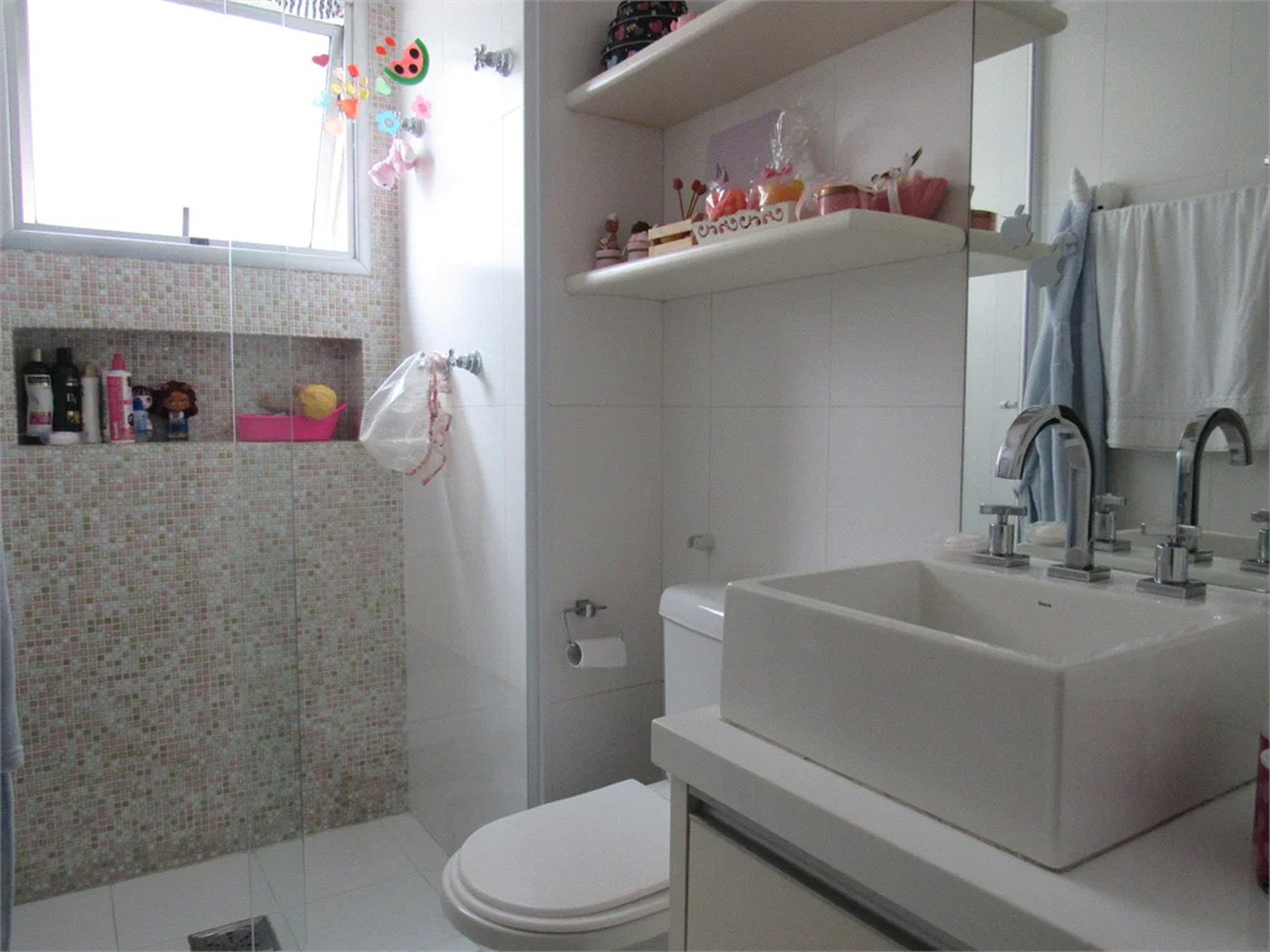 Apartamento à venda com 4 quartos, sendo 3 suítes,  em Jardim Londrina, São Paulo, SP