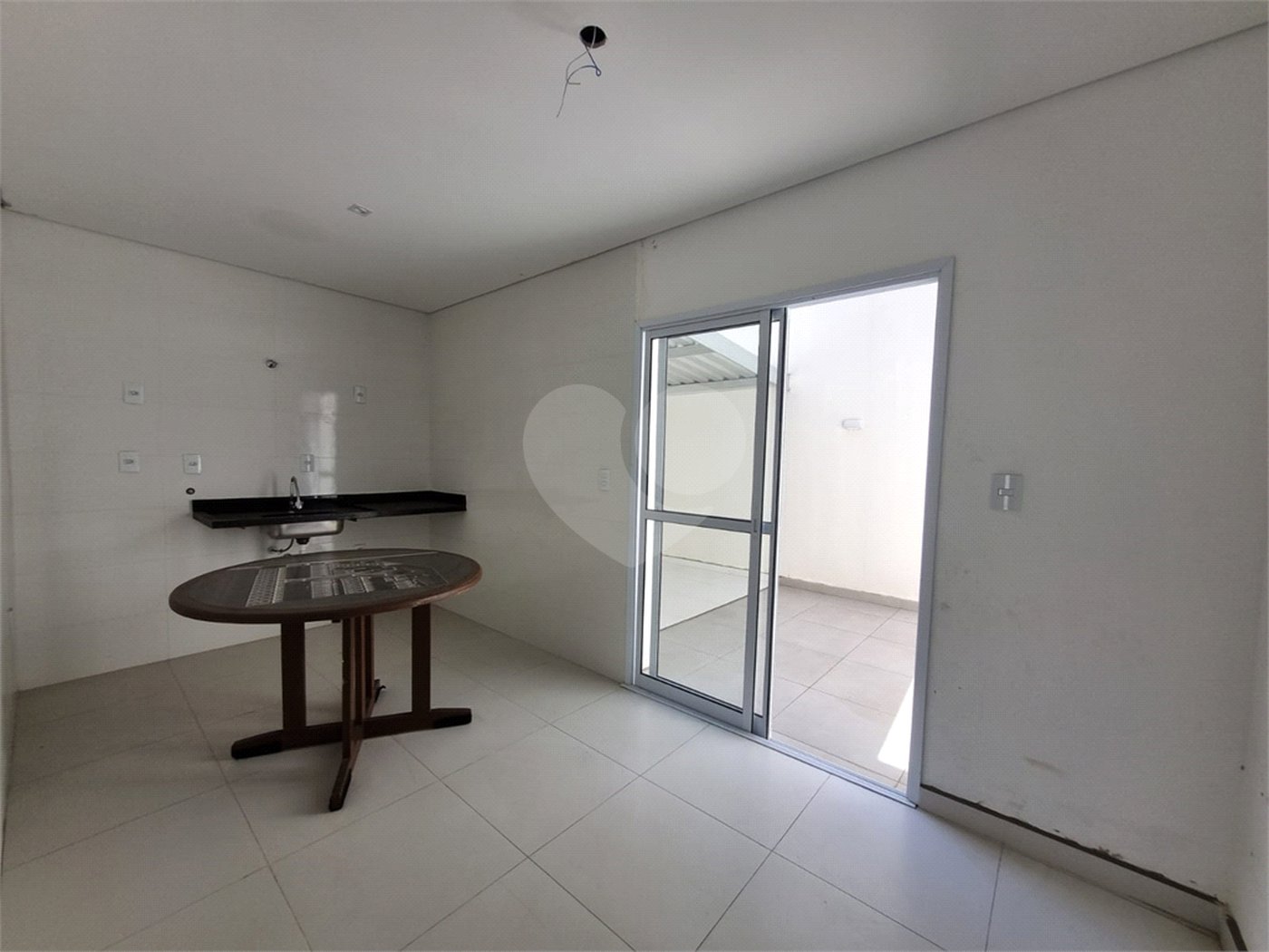 Casa à venda com 2 suítes no condomínio Residencial Américo Figueiredo, Sorocaba - SP