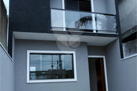 Sobrado à venda com 3 quartos, sendo 1 suíte,  em Jardim Cambuci, Mogi das Cruzes, SP