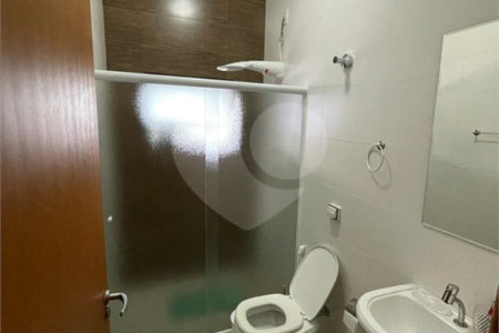 Casa à venda com 8 quartos, sendo 2 suítes,  em Jardim Estância Brasil, Atibaia, SP