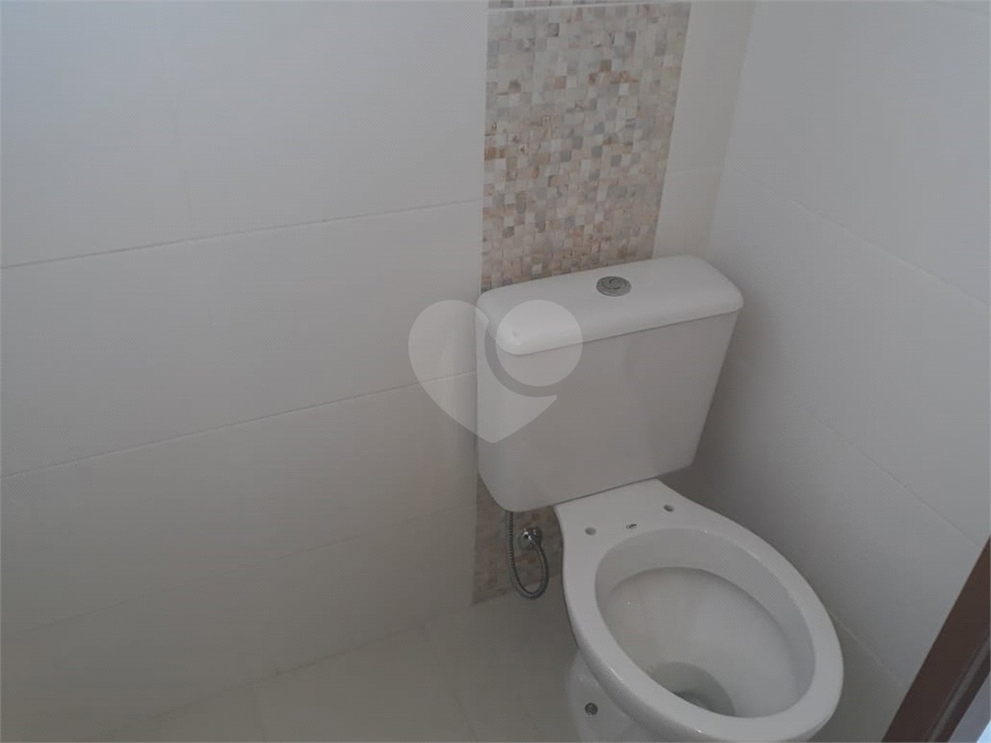 Casa à venda com 2 suítes no condomínio martinha, São Paulo - SP