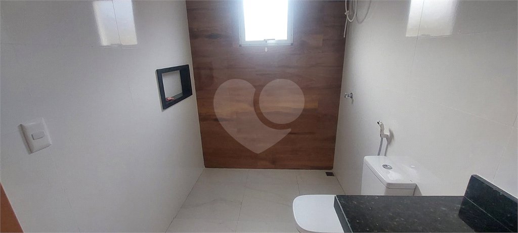 Casa à venda com 3 suítes no condomínio Riviera dos Pássaros, Joanópolis - SP