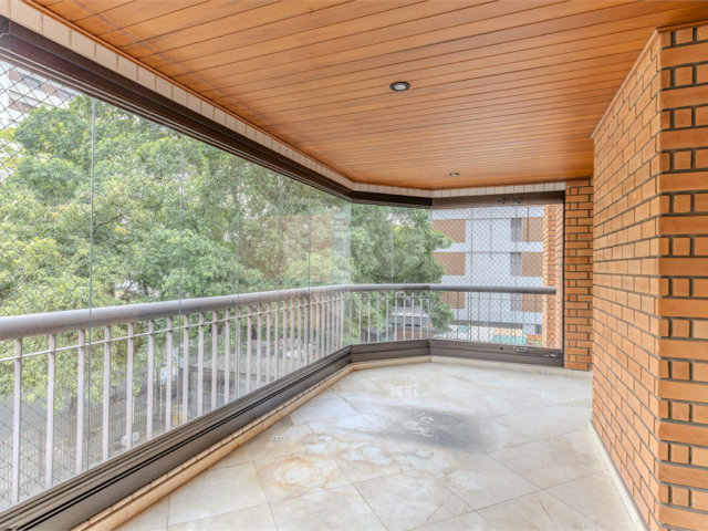 Apartamento à venda com 4 suítes em Moema, São Paulo, SP