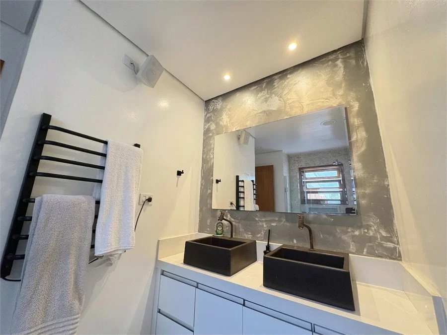 Casa à venda com 3 quartos, sendo 1 suíte, em Brooklin Paulista, São Paulo, SP