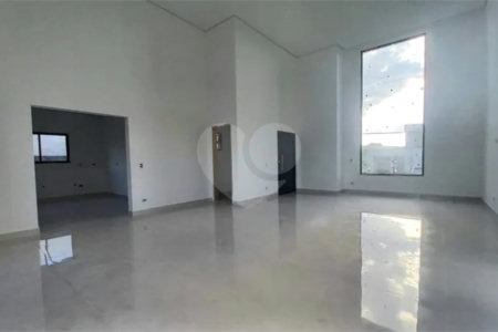 Casa à venda com 4 quartos, sendo 3 suítes,  no condomínio Samballa 3, Atibaia - SP