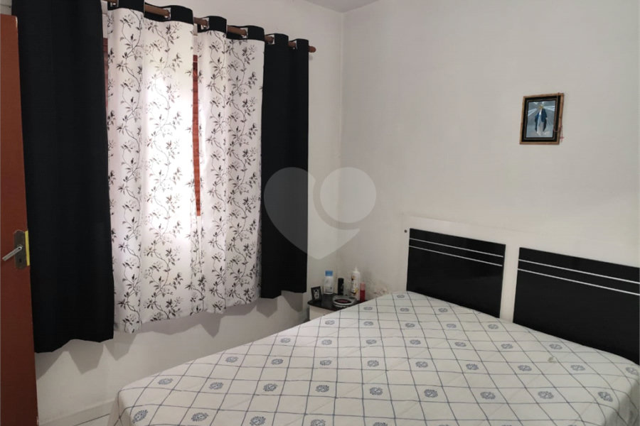 Casa Térrea à venda com 2 quartos em Parque Peruche, São Paulo, SP