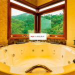 Casa à venda com 5 quartos, sendo 1 suíte, no condomínio Canada Village, Mairiporã - SP