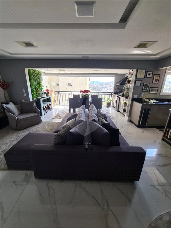 Apartamento à venda com 3 suítes em Jardim Flor da Montanha, Guarulhos, SP