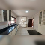 Casa à venda com 3 quartos, sendo 1 suíte, no condomínio Eldourado, São José dos Campos - SP
