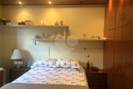 Casa à venda com 4 quartos, sendo 2 suítes, no condomínio Vinhas da Vista Alegre - Lado Sede, Vinhedo - SP