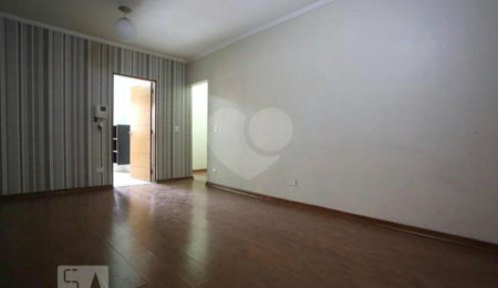 Casa à venda com 2 quartos, sendo 1 suíte,  em Jardim Ivana, São Paulo, SP