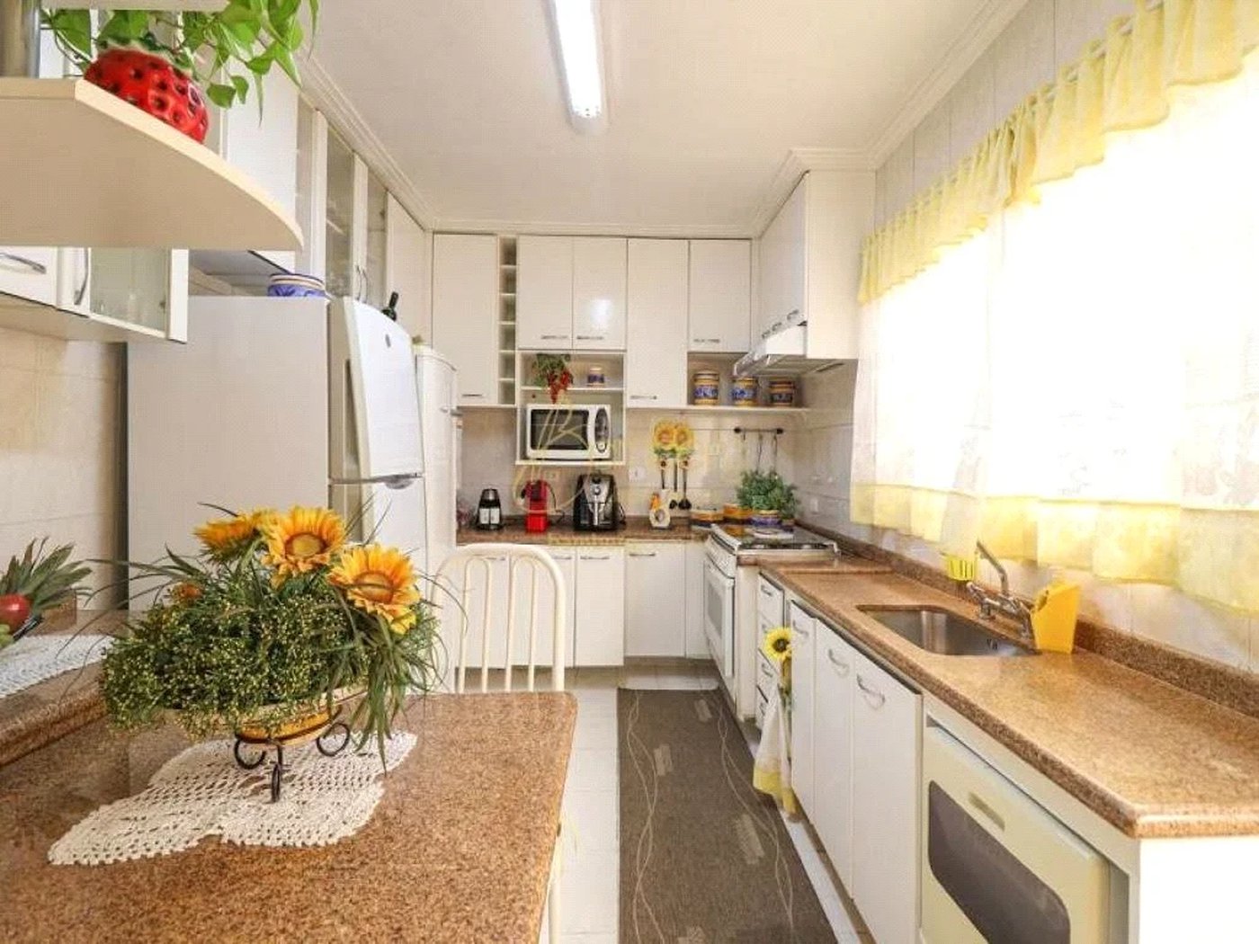 Casa à venda com 4 quartos, sendo 2 suítes, em Jardim Trussardi, São Paulo, SP