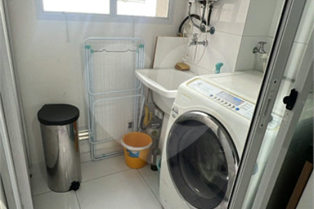 Apartamento à venda com 2 suítes em Parque Reboucas, São Paulo, SP