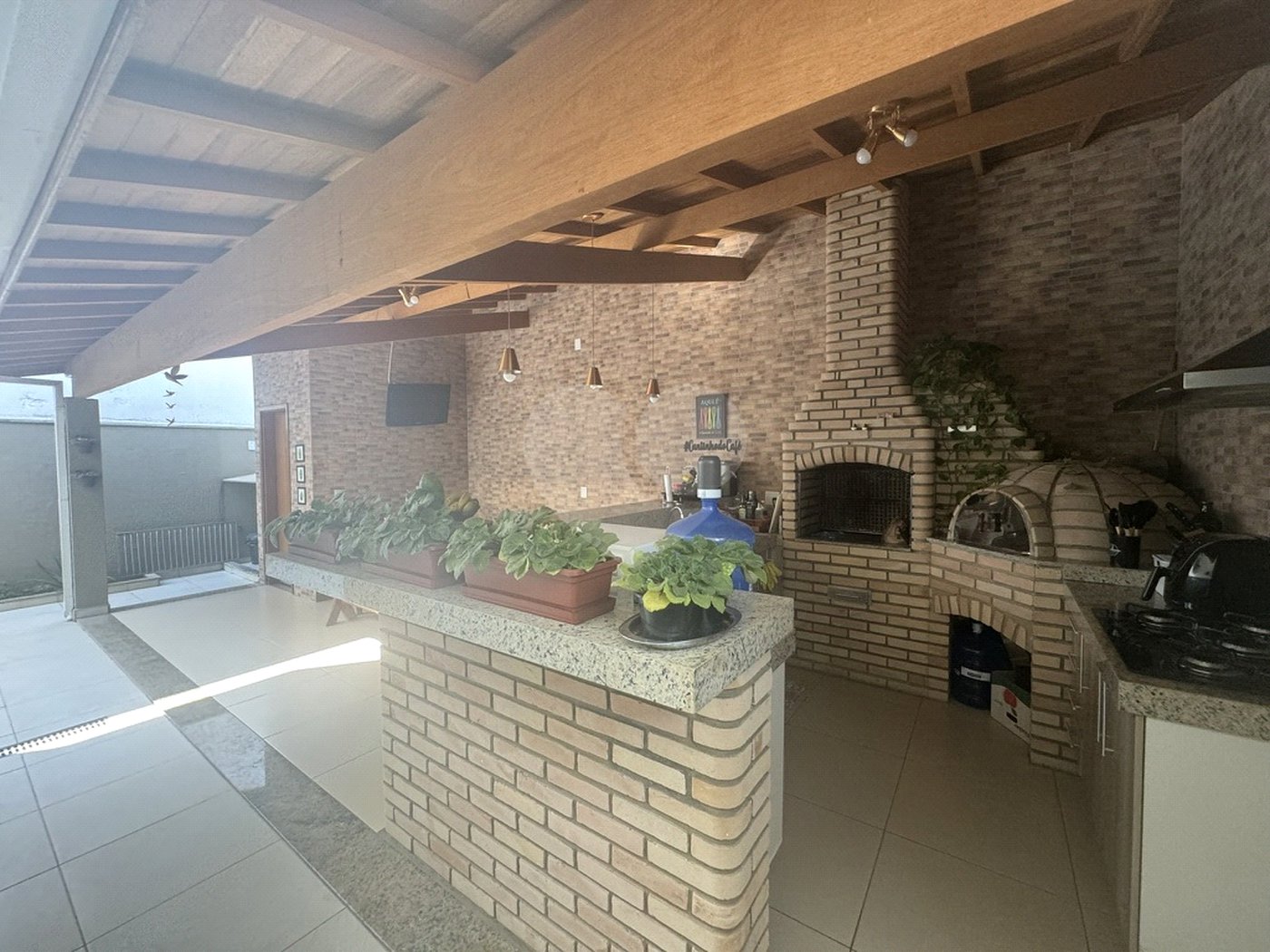 Casa à venda com 3 suítes no condomínio Lago da Serra, Araçoiaba da Serra - SP